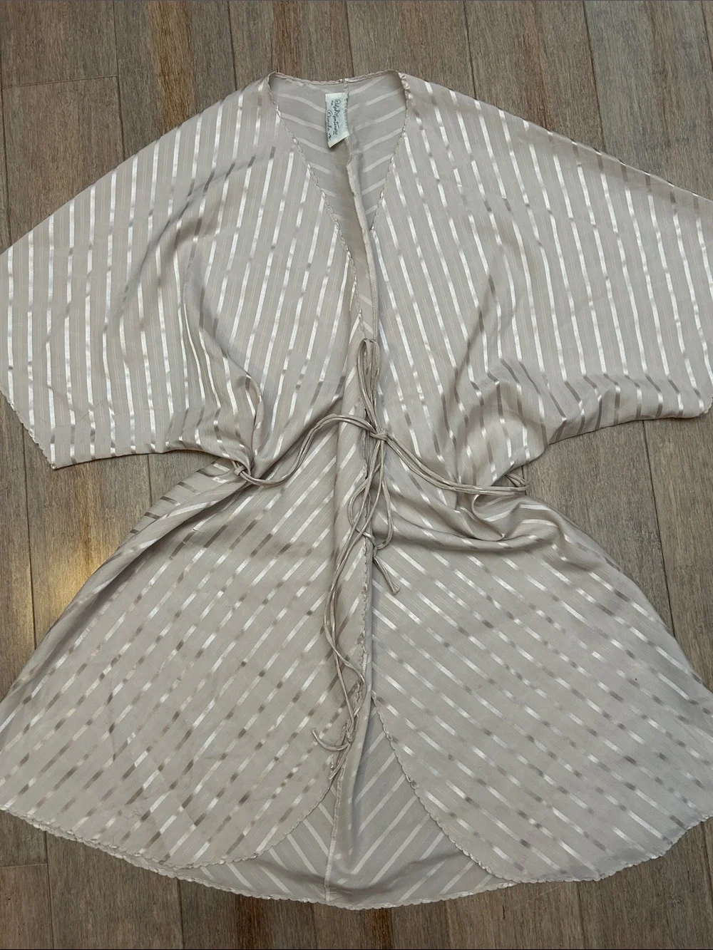 VTG Ralph Montenero Nylon Stripe Kimono Robe in Light Taupe with Tie Belt sz S